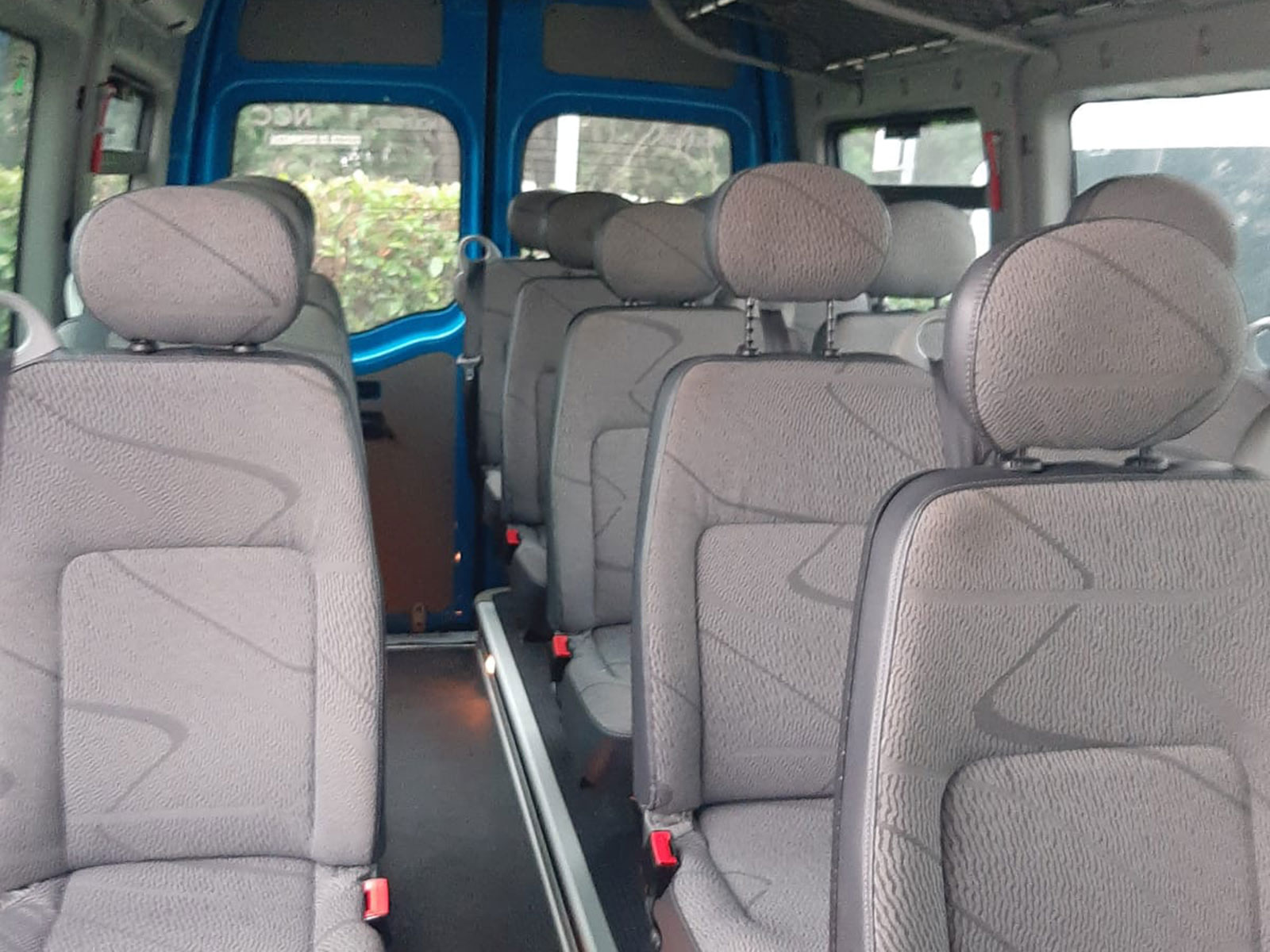 noleggio-minibus-16-posti-01